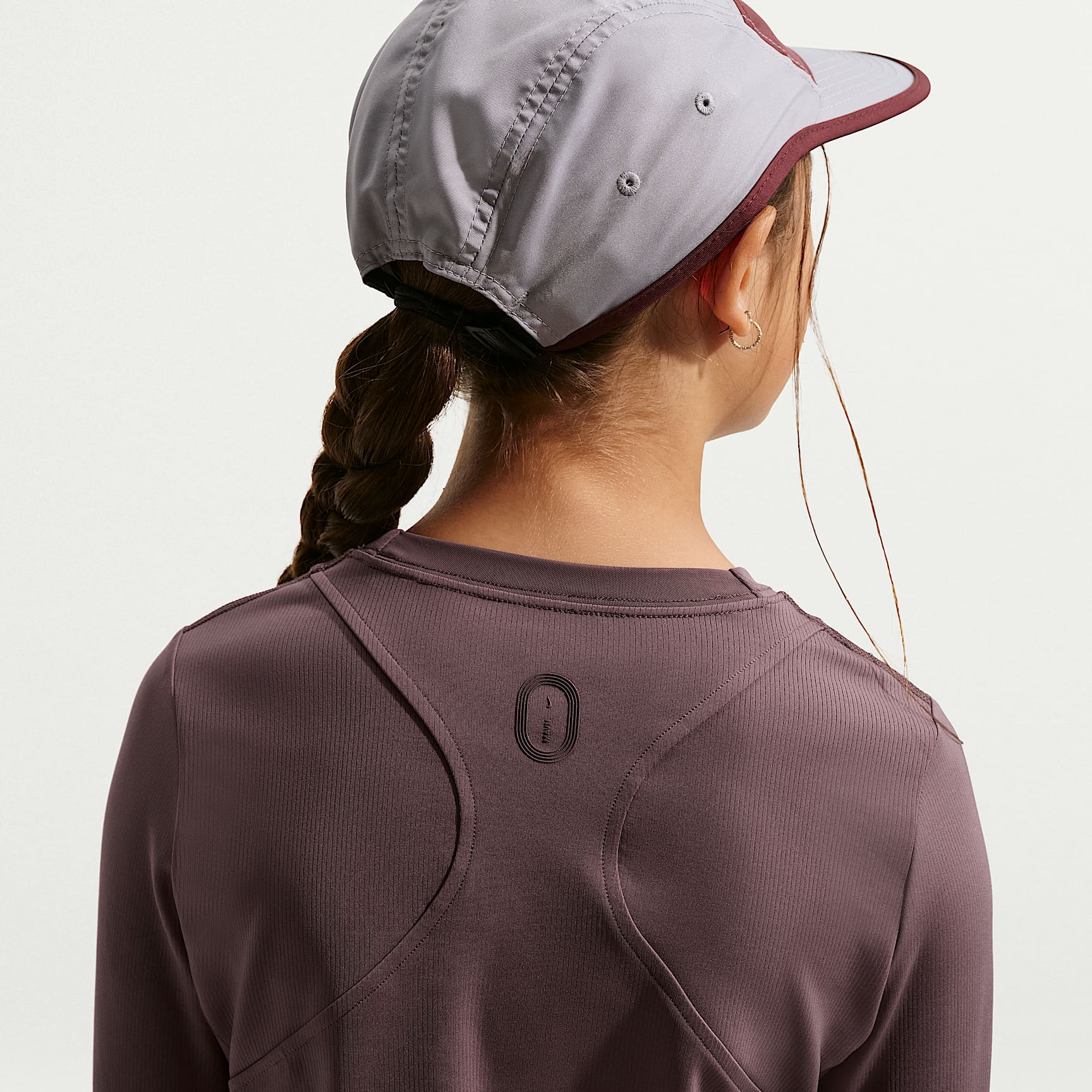 Playera de manga larga acanalada Dri-FIT para niña Nike Mavn – Tatuaje/Tatuaje/Tatuaje – vista 2