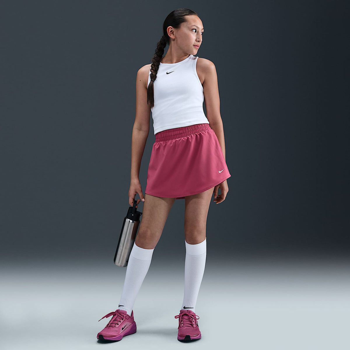 Skort Dri-FIT de tiro alto para niña talla grande Nike One – Remolacha dulce/Blanco – vista 1
