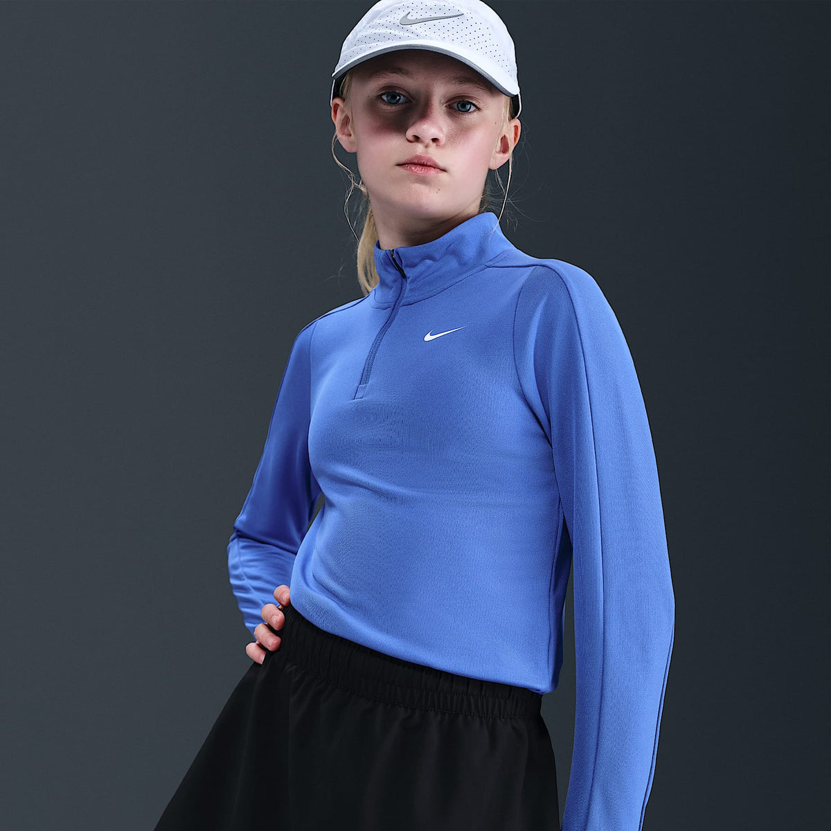 Skort Dri-FIT de tiro alto para niña talla grande Nike One – Negro/Blanco – vista 5