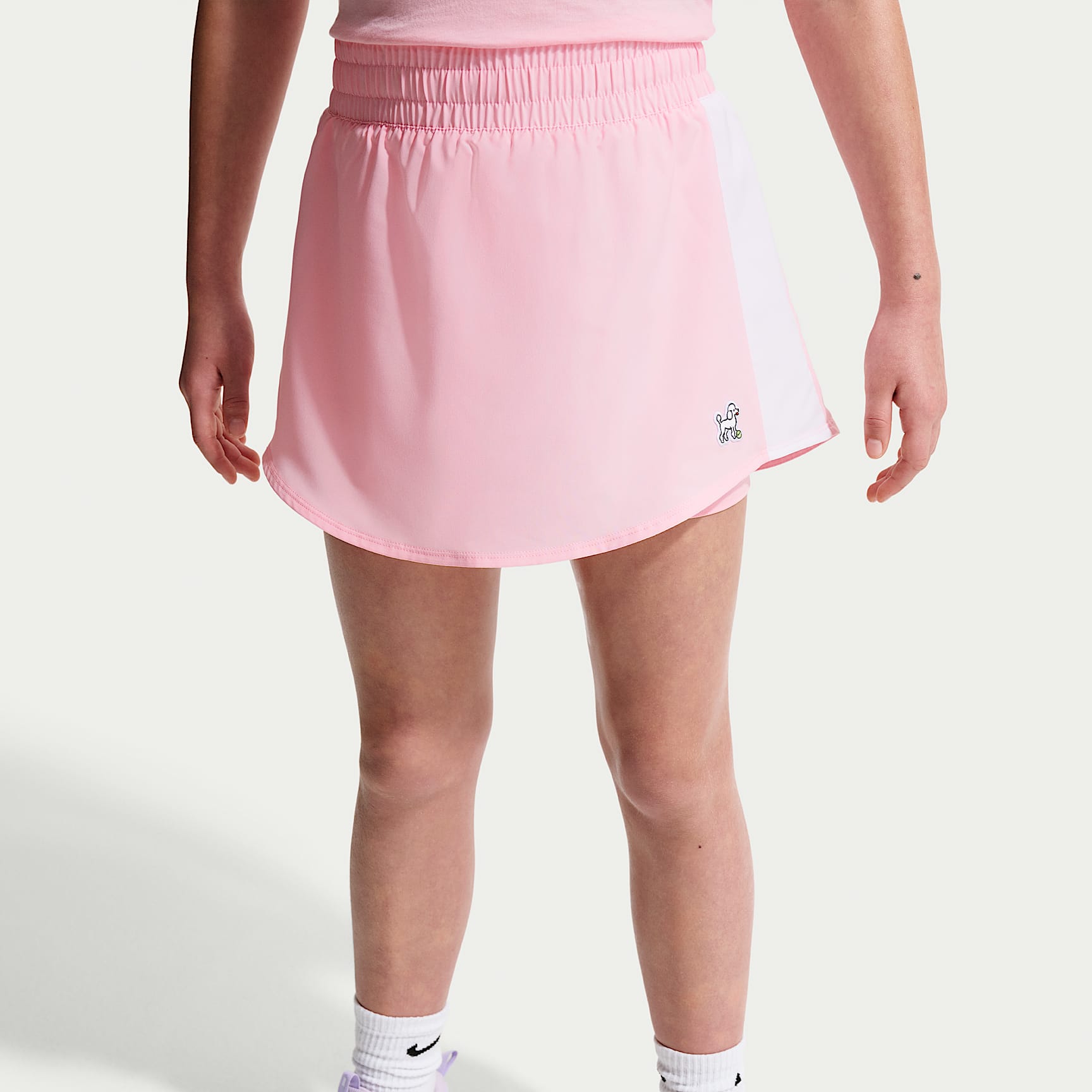 Skort Dri-FIT de tiro alto para niña talla grande Nike One – Rosa suave medio/Blanco – vista 2