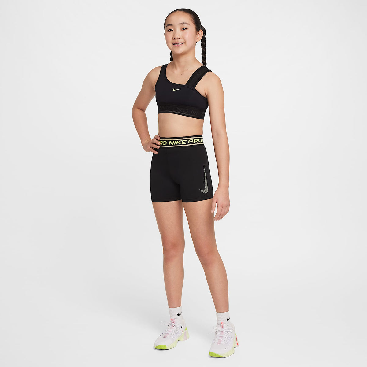 Shorts de 8 cm para niña Nike Pro – Negro/Toque de limón claro – vista 6