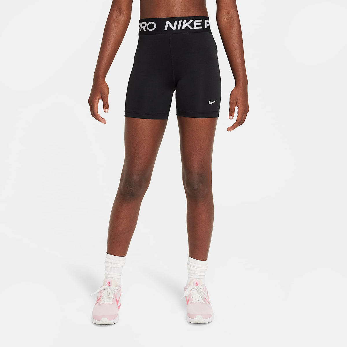 Shorts para niña Nike Pro – Negro/Blanco – vista 1