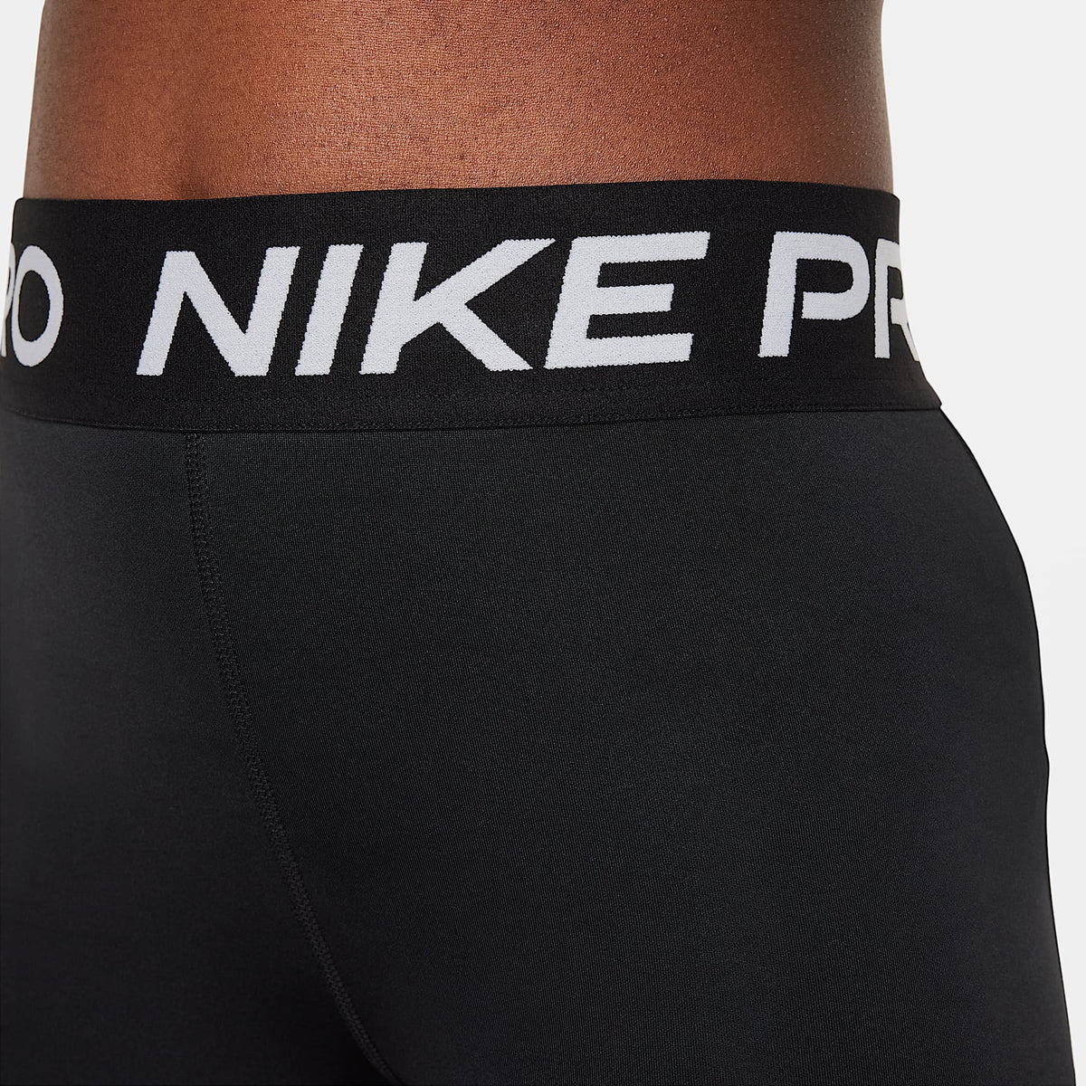 Shorts para niña Nike Pro – Negro/Blanco – vista 4