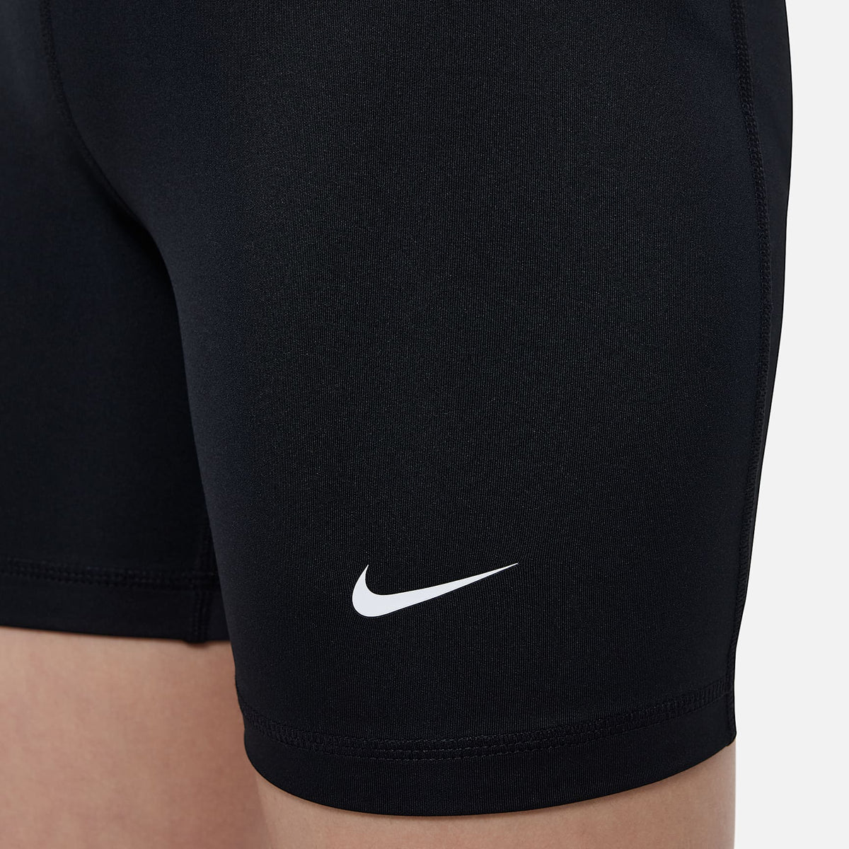 Shorts Dri-FIT de 13 cm para niña talla grande Nike Pro – Negro/Blanco – vista 4