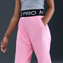 Joggers Dri-FIT para niña talla grande Nike Pro Fleece – Rosa suave medio/Rosa suave medio/Negro/Blanco – vista 2