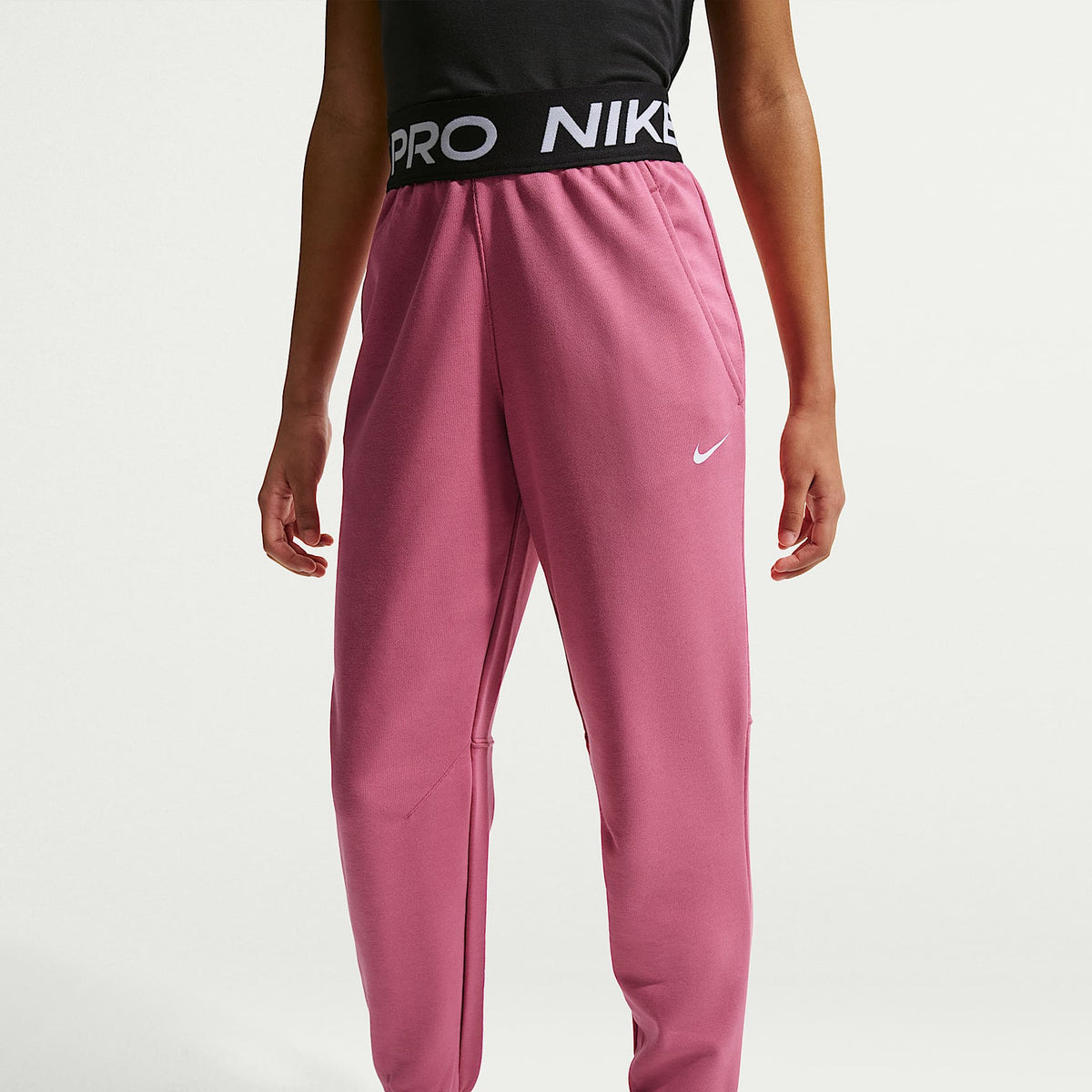 Joggers Dri-FIT para niña talla grande Nike Pro Fleece – Peonía/Peonía/Negro/Blanco – vista 2