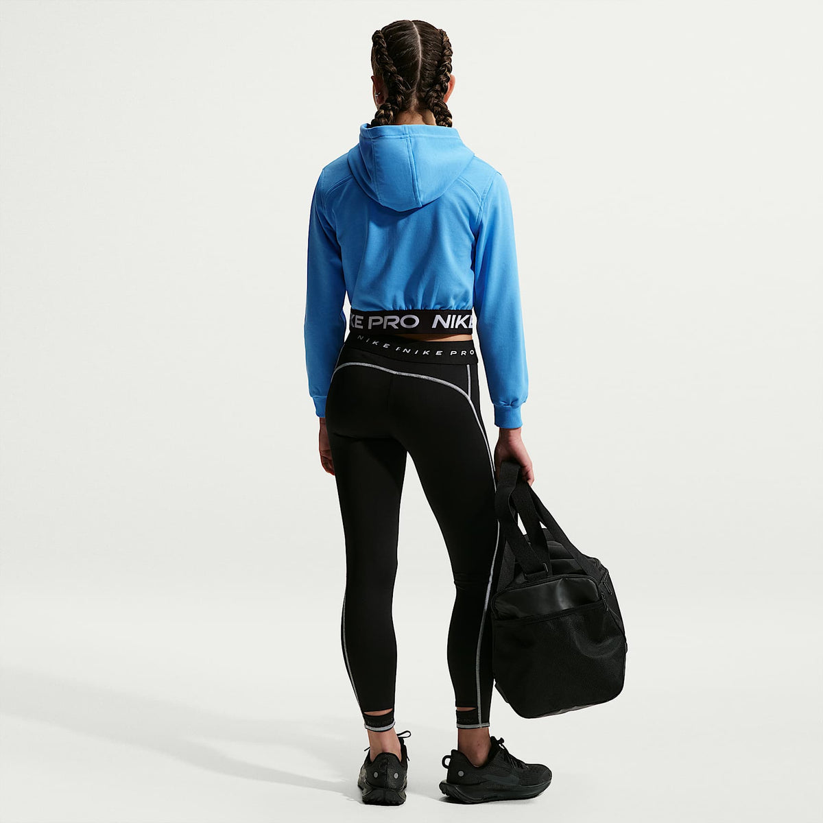 Sudadera con gorro Dri-FIT de cierre completo para niña talla grande Nike Pro Fleece – Azul universitario/Azul universitario/Negro/Blanco – vista 5