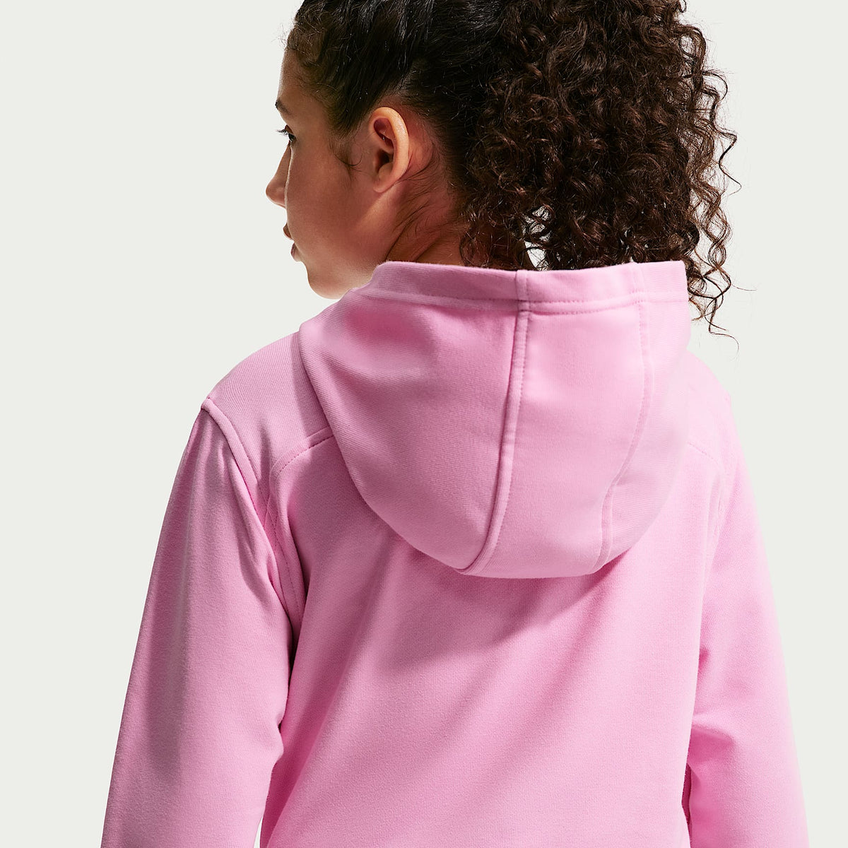 Sudadera con gorro Dri-FIT de cierre completo para niña talla grande Nike Pro Fleece – Rosa amanecer/Rosa amanecer/Negro/Blanco – vista 2