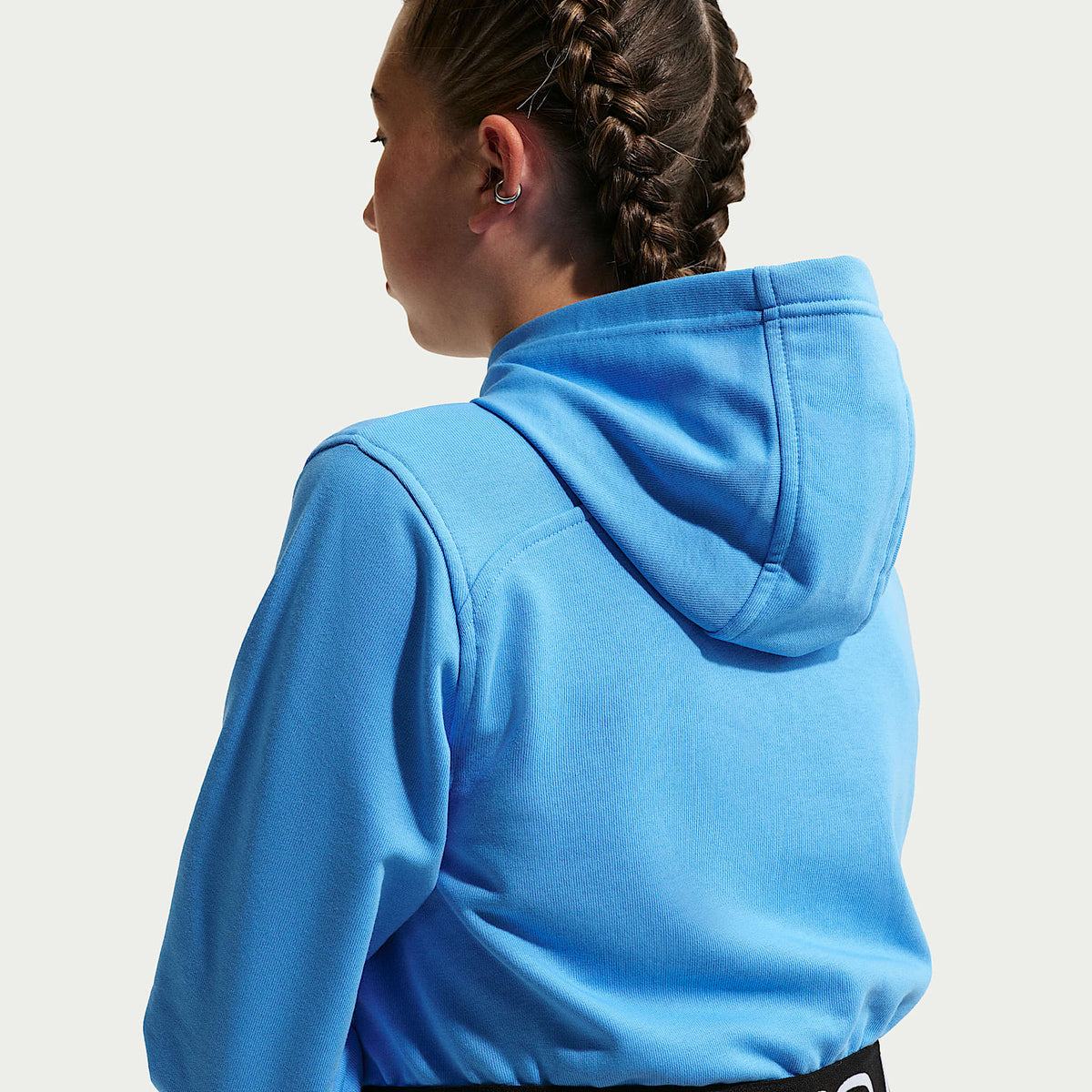 Sudadera con gorro Dri-FIT de cierre completo para niña talla grande Nike Pro Fleece – Azul universitario/Azul universitario/Negro/Blanco – vista 2