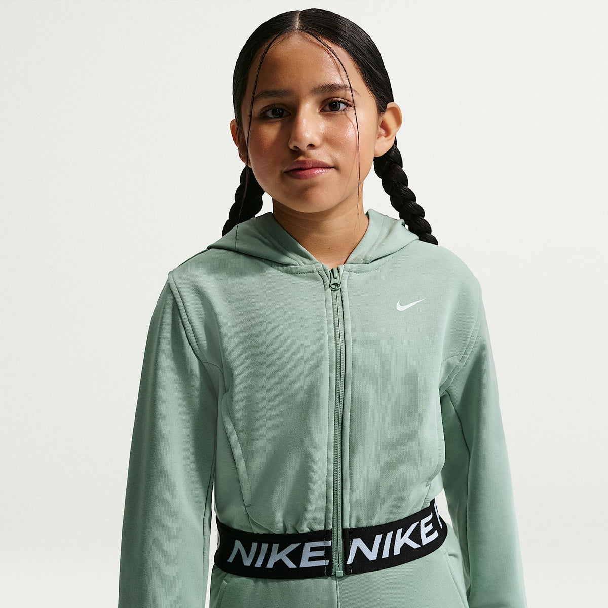 Sudadera con gorro Dri-FIT de cierre completo para niña talla grande Nike Pro Fleece – Vapor/Vapor/Negro/Blanco – vista 1