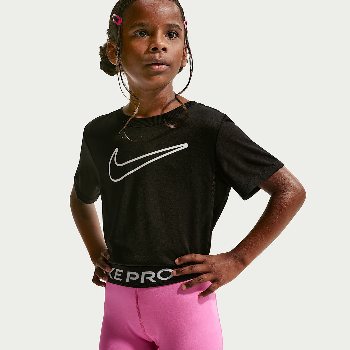 Shorts Dri-FIT para niños talla pequeña Nike Pro – Rosa alegre – vista 4