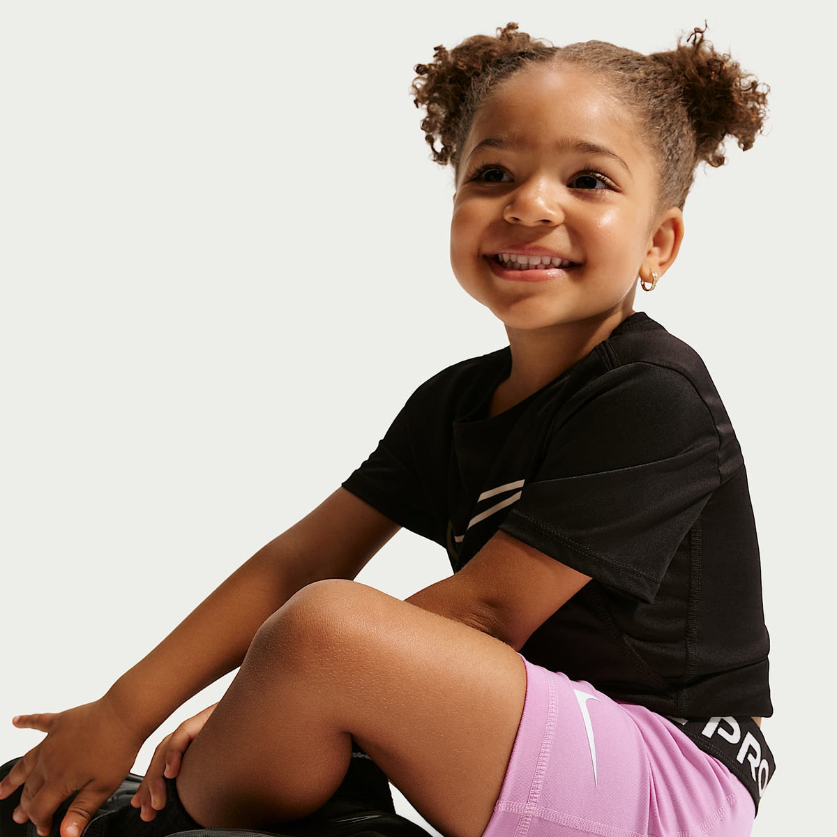 Shorts Dri-FIT infantiles Nike Pro – Morado – vista 4