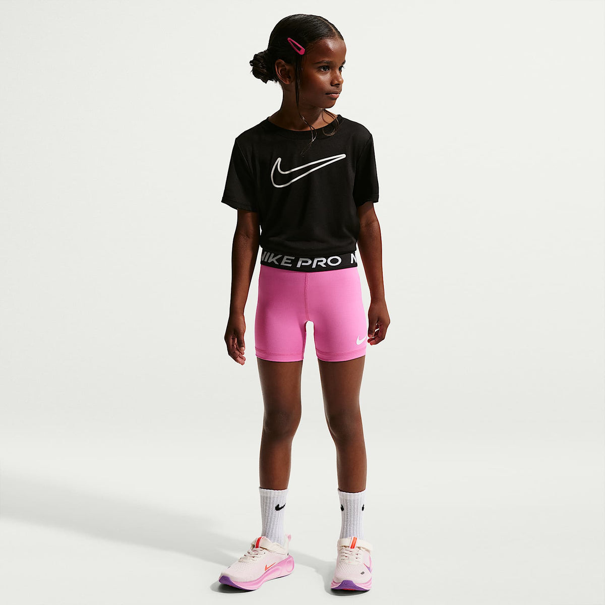 Shorts Dri-FIT para niños talla pequeña Nike Pro – Rosa alegre – vista 1