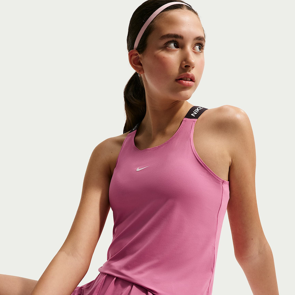 Camiseta de tirantes Dri-FIT para niñas talla grande Nike Pro – Peonía/Negro/Blanco – vista 3