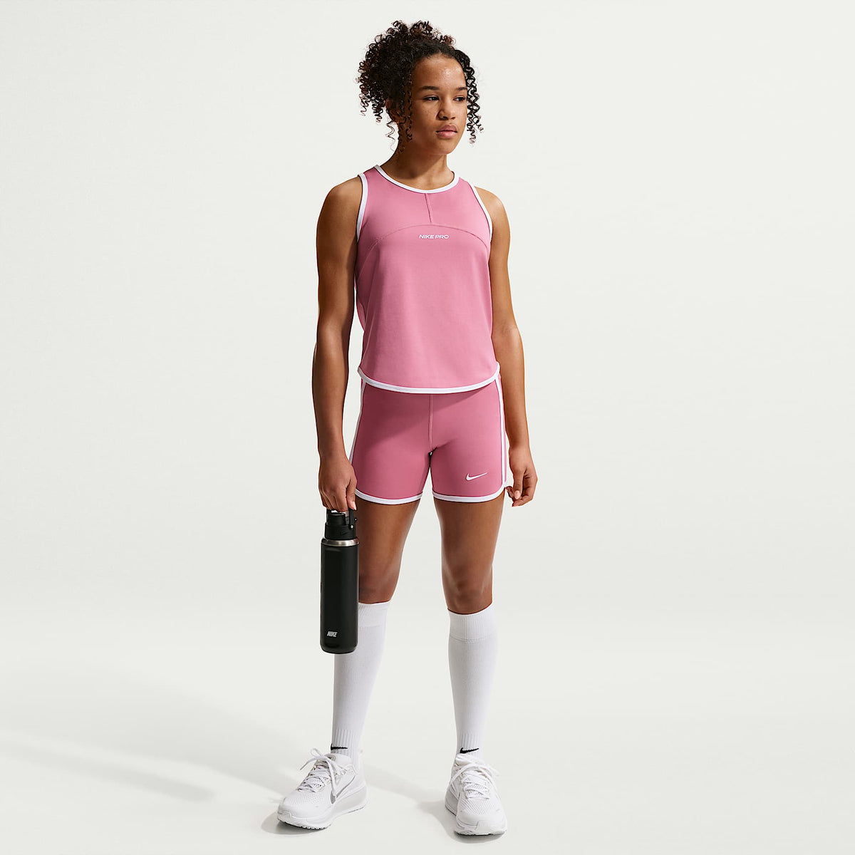 Camiseta de tirantes Dri-FIT para niña Nike Pro – Peonía/Blanco/Blanco – vista 4