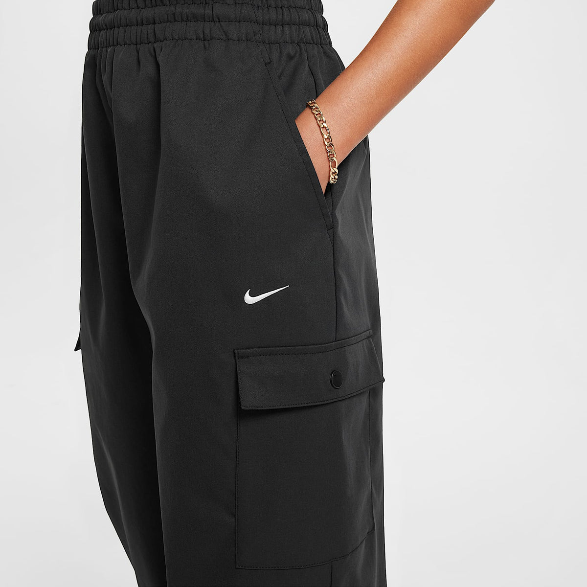 Pants cargo para niña Nike Sportswear – Negro/Blanco – vista 4
