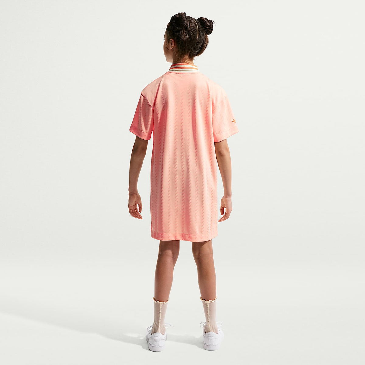 Vestido de manga corta Nike Sportswear de tela de punto para niña talla grande – Naranja ártico/Perla suave/Naranja césped/Perla suave – vista 5