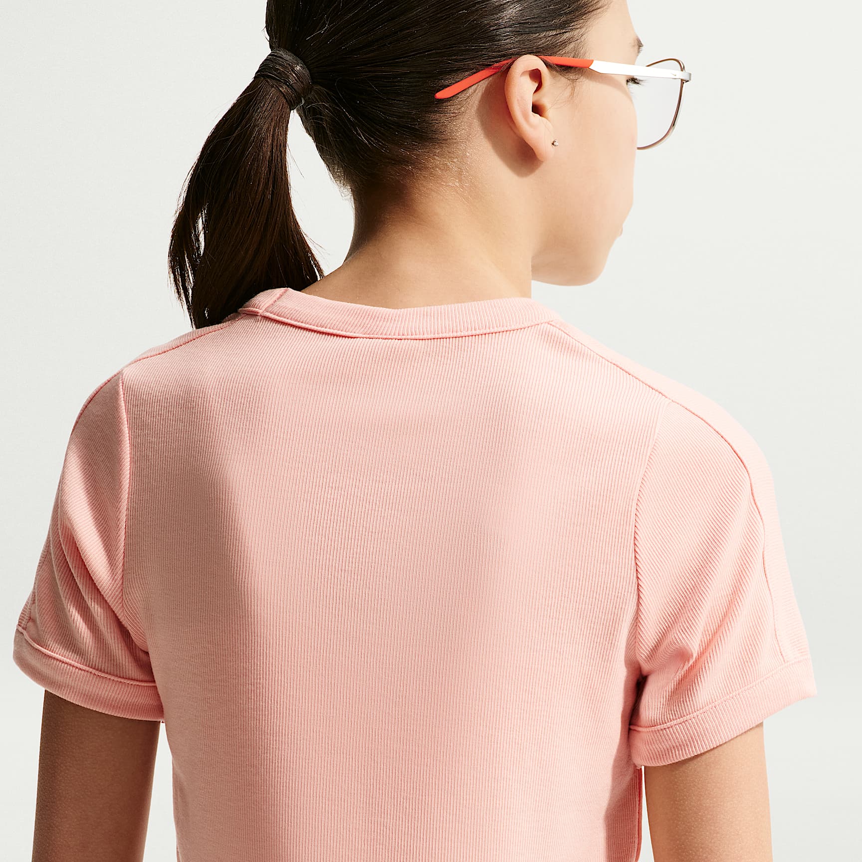 Playera de manga corta Nike Sportswear para niña talla grande – Naranja ártico/Naranja ártico/Naranja ártico/Naranja césped – vista 2