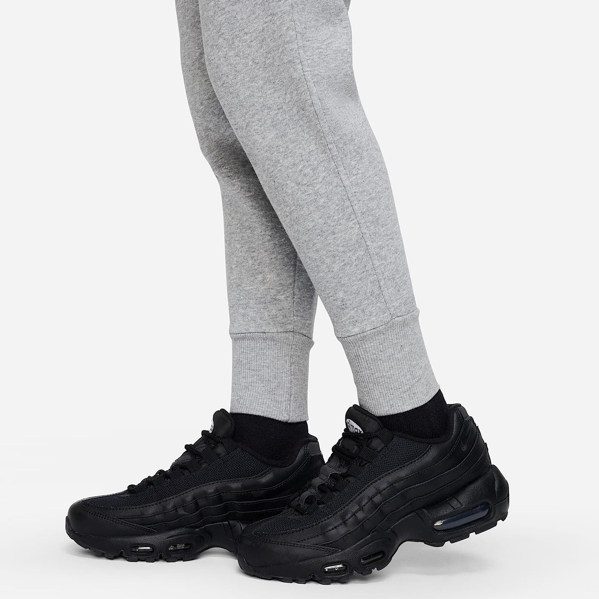 Pants ajustados de cintura alta para niñas talla grande Nike Sportswear Club Fleece – Gris oscuro jaspeado/Gris básico/Blanco – vista 5