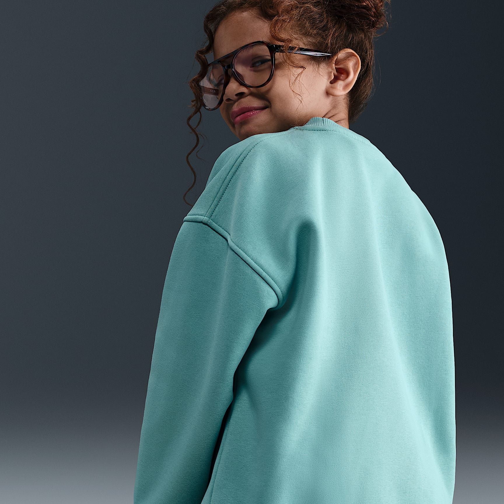 Sudadera oversized para niños talla grande Nike Sportswear Club Fleece – Cañón/Cañón/Blanco – vista 2