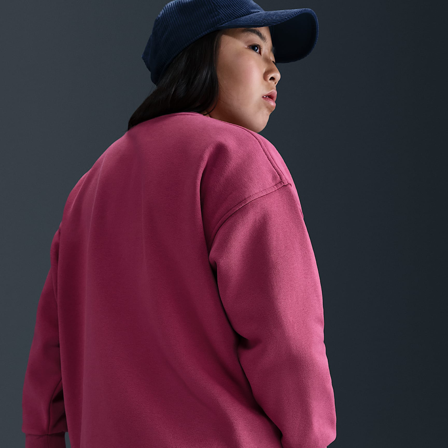 Sudadera oversized para niños talla grande Nike Sportswear Club Fleece (talla amplia) – Remolacha dulce/Remolacha dulce/Blanco – vista 2
