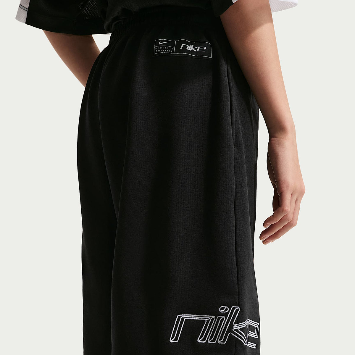 Shorts de French Terry para niña Nike Sportswear – Negro/Blanco – vista 3