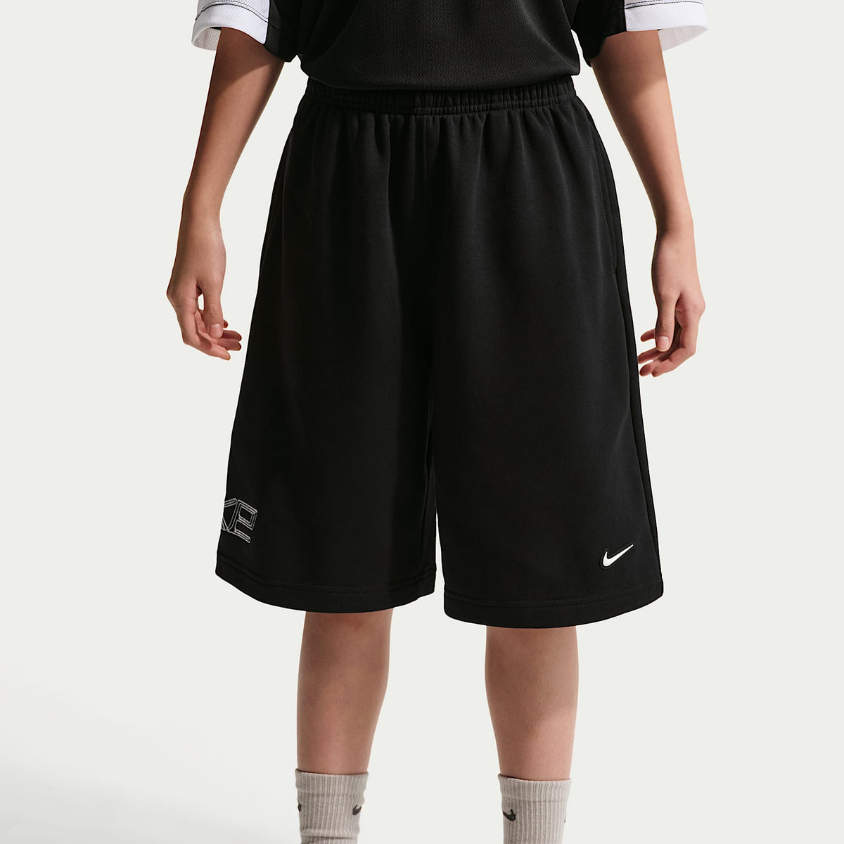 Shorts de French Terry para niña Nike Sportswear – Negro/Blanco – vista 2