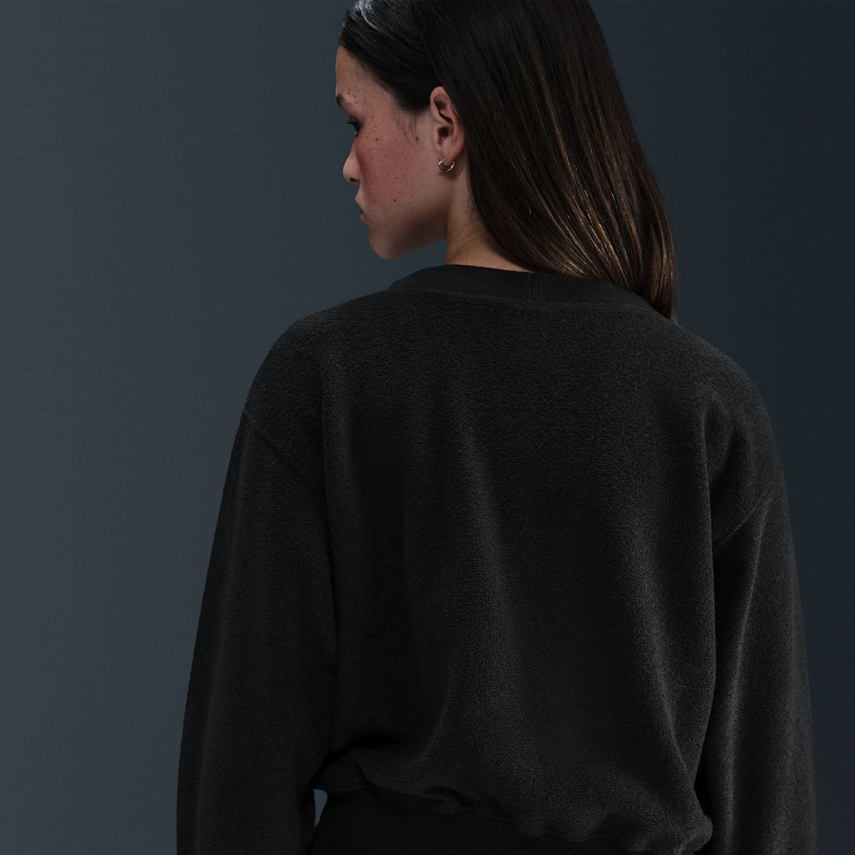 Cárdigan de manga larga de tejido Fleece para niña talla grande Nike Sportswear – Negro/Blanco – vista 2