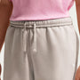 Pants holgados para niña Nike Sportswear Studio Fleece – Gris partícula/Blanco – vista 6