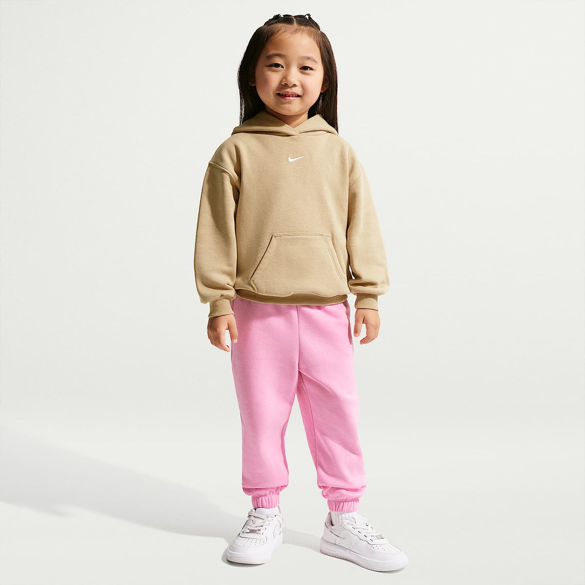 Sudadera con gorro sin cierre de tejido Fleece Studio infantil Nike Sportswear – Lino – vista 4