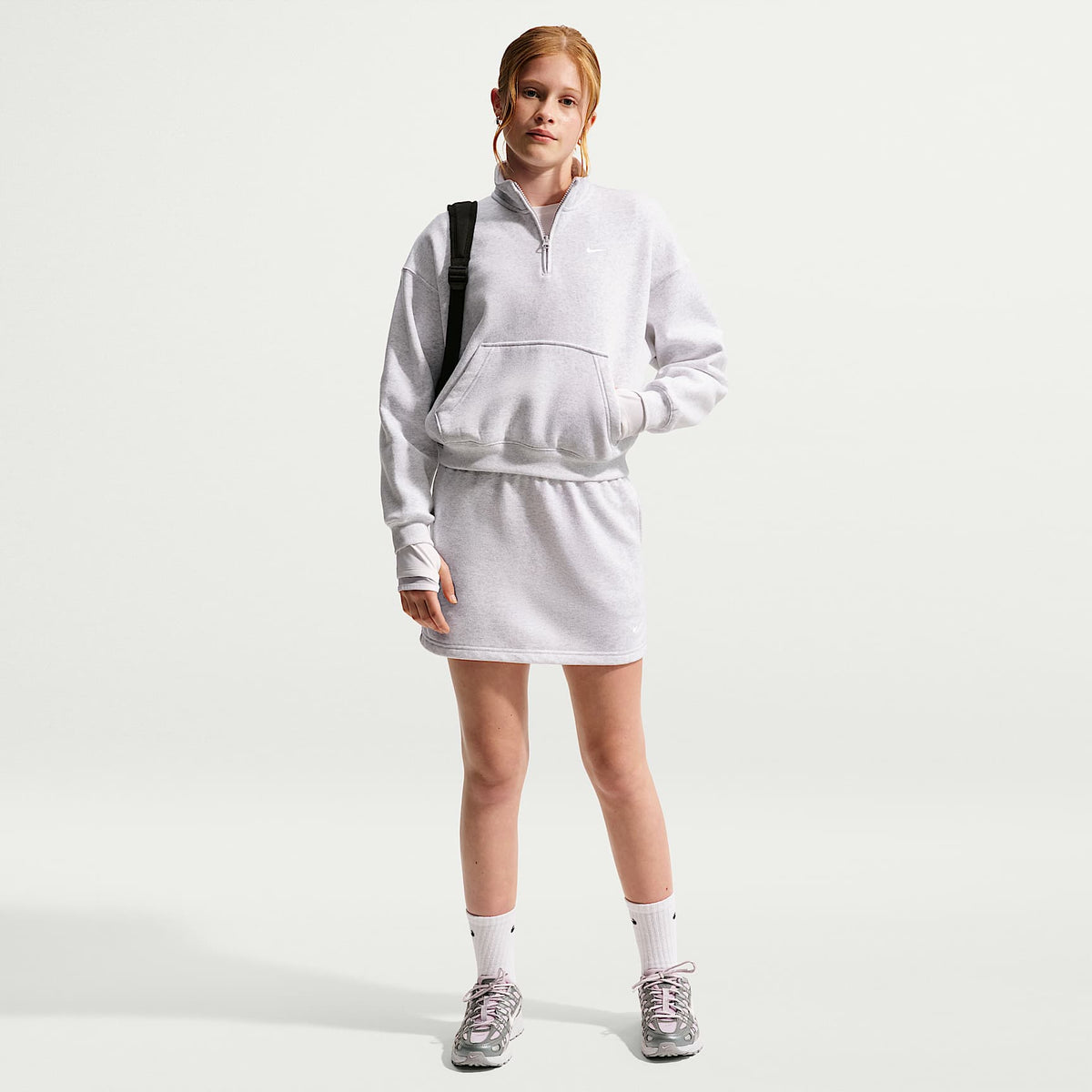 Falda de French Terry para niña talla grande Nike Sportswear Studio Fleece – Abedul jaspeado/Blanco/Blanco – vista 1