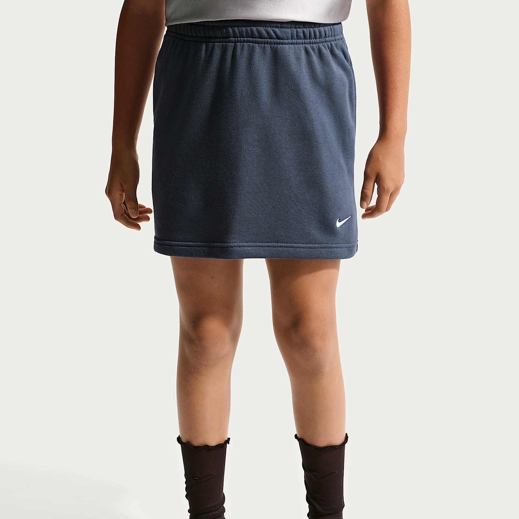 Falda de French Terry para niña talla grande Nike Sportswear Studio Fleece – Trueno azul/Blanco – vista 2