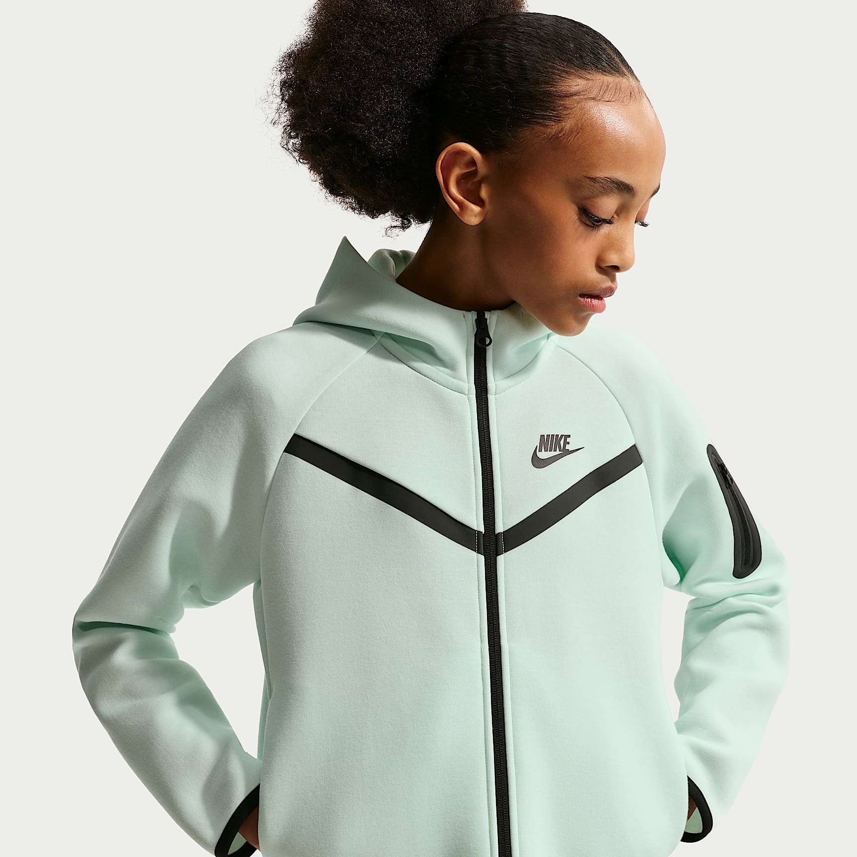 Sudadera con gorro de cierre completo para niña Nike Sportswear Tech Fleece – Verde ligero/Negro/Negro – vista 1