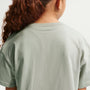 Playera de corte cuadrado para niña talla grande Nike Sportswear Essentials – Niebla pícea – vista 2
