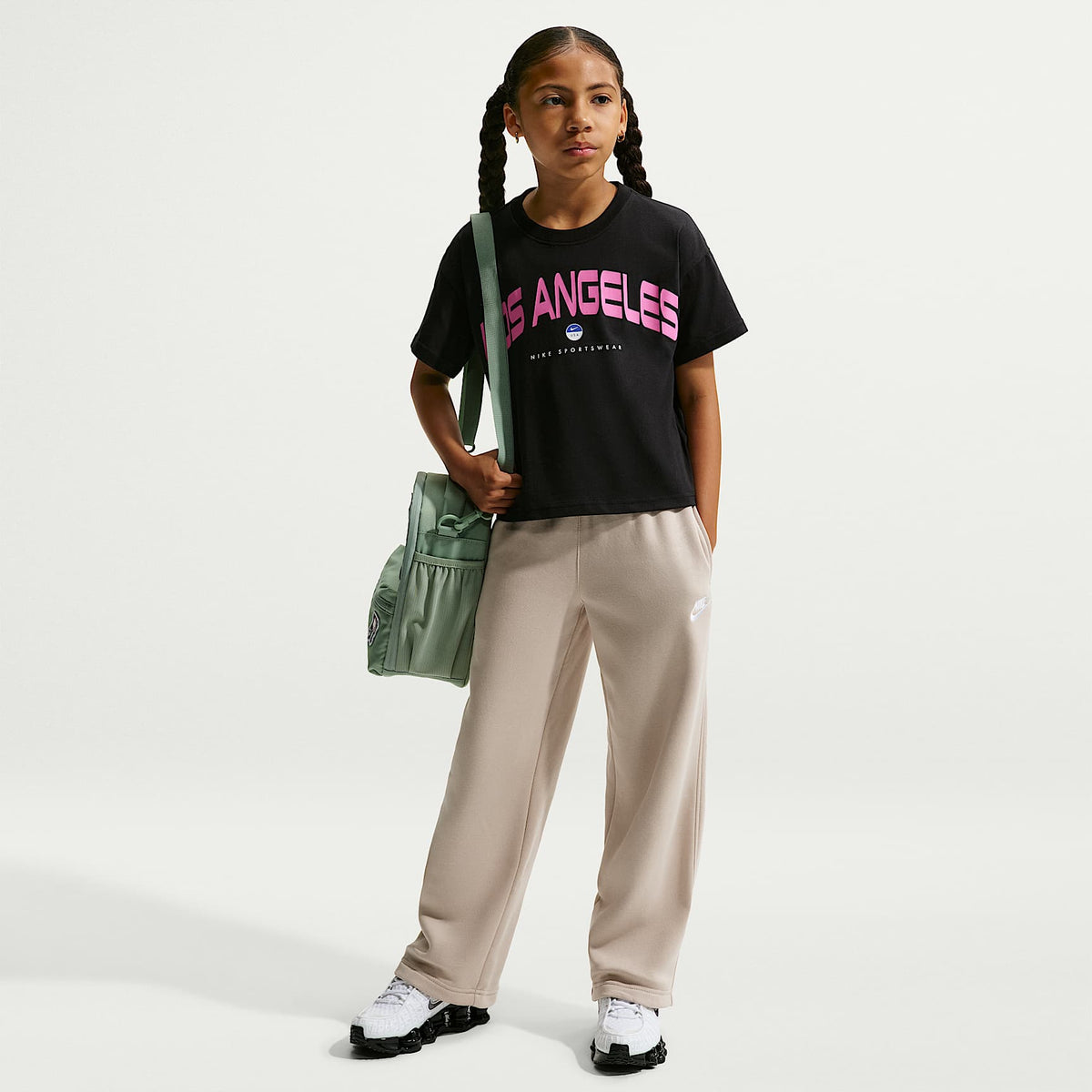 Playera para niña talla grande Nike Sportswear – Negro – vista 4