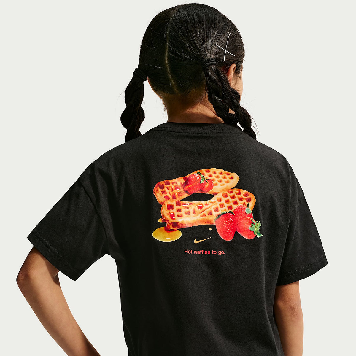 Playera para niña talla grande Nike Sportswear – Negro – vista 1