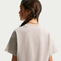 Playera para niña talla grande Nike Sportswear Essential – Gris partícula – vista 2