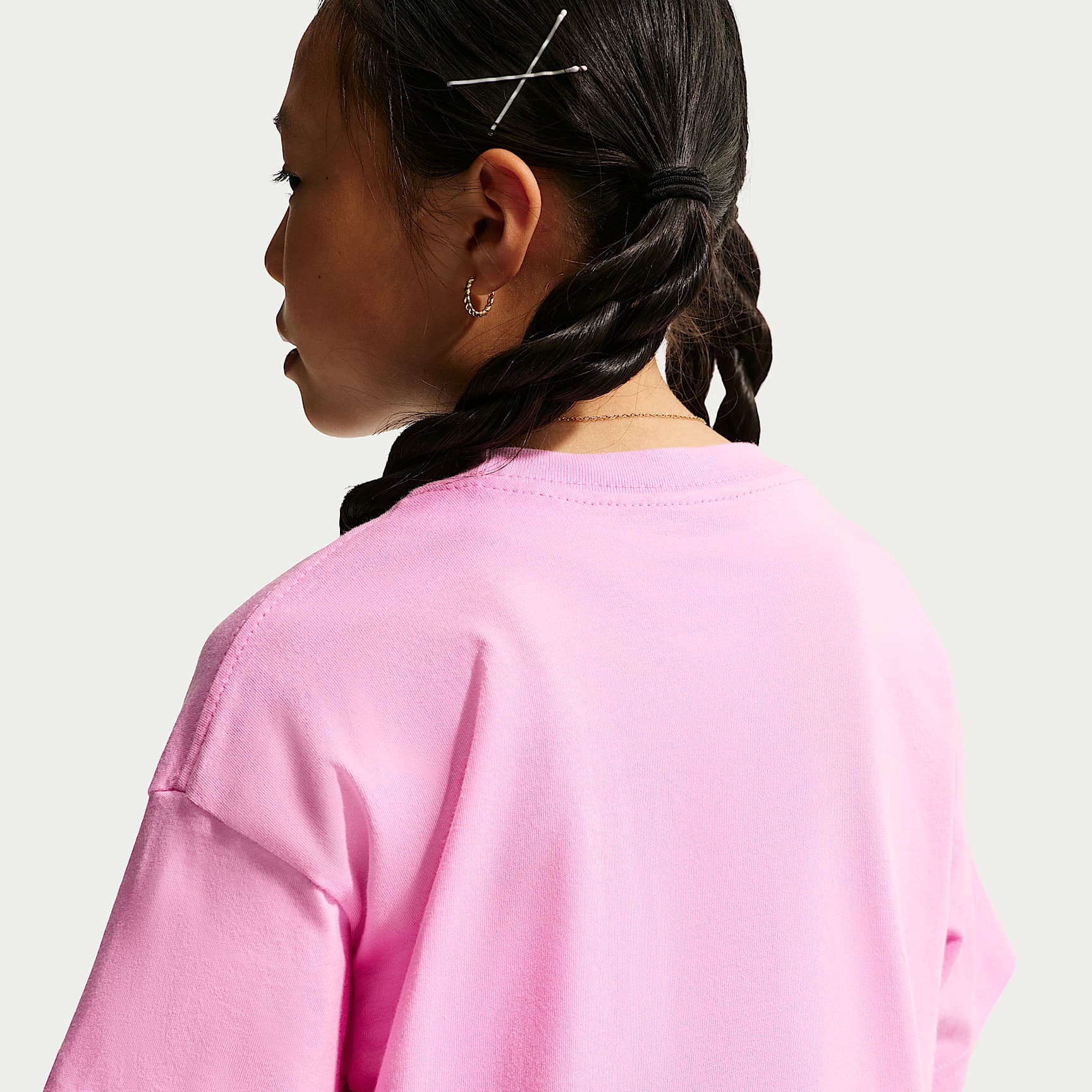 Playera para niña talla grande Nike Sportswear Essential – Rosa amanecer – vista 2