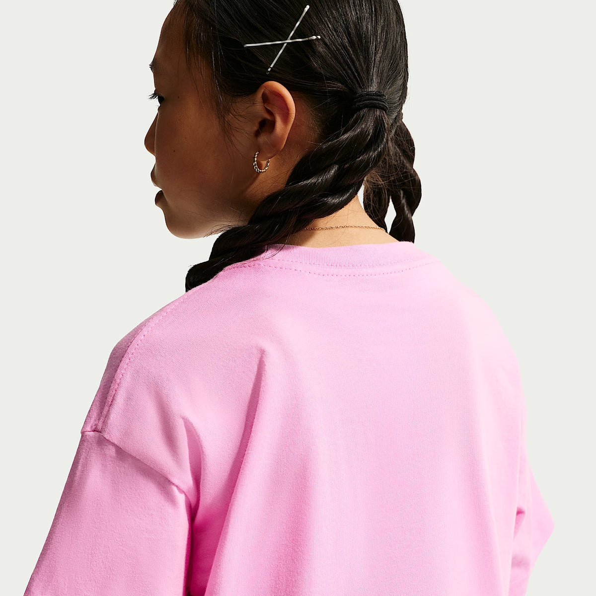 Playera para niña talla grande Nike Sportswear Essential – Rosa amanecer – vista 2