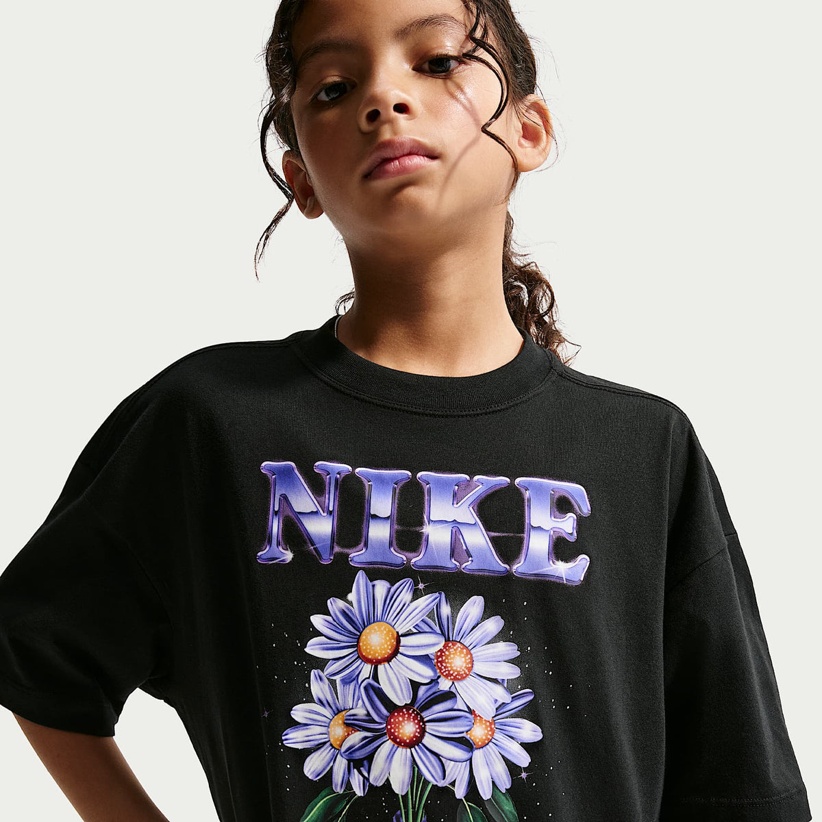 Playera oversized para niña talla grande Nike Sportswear – Negro – vista 3