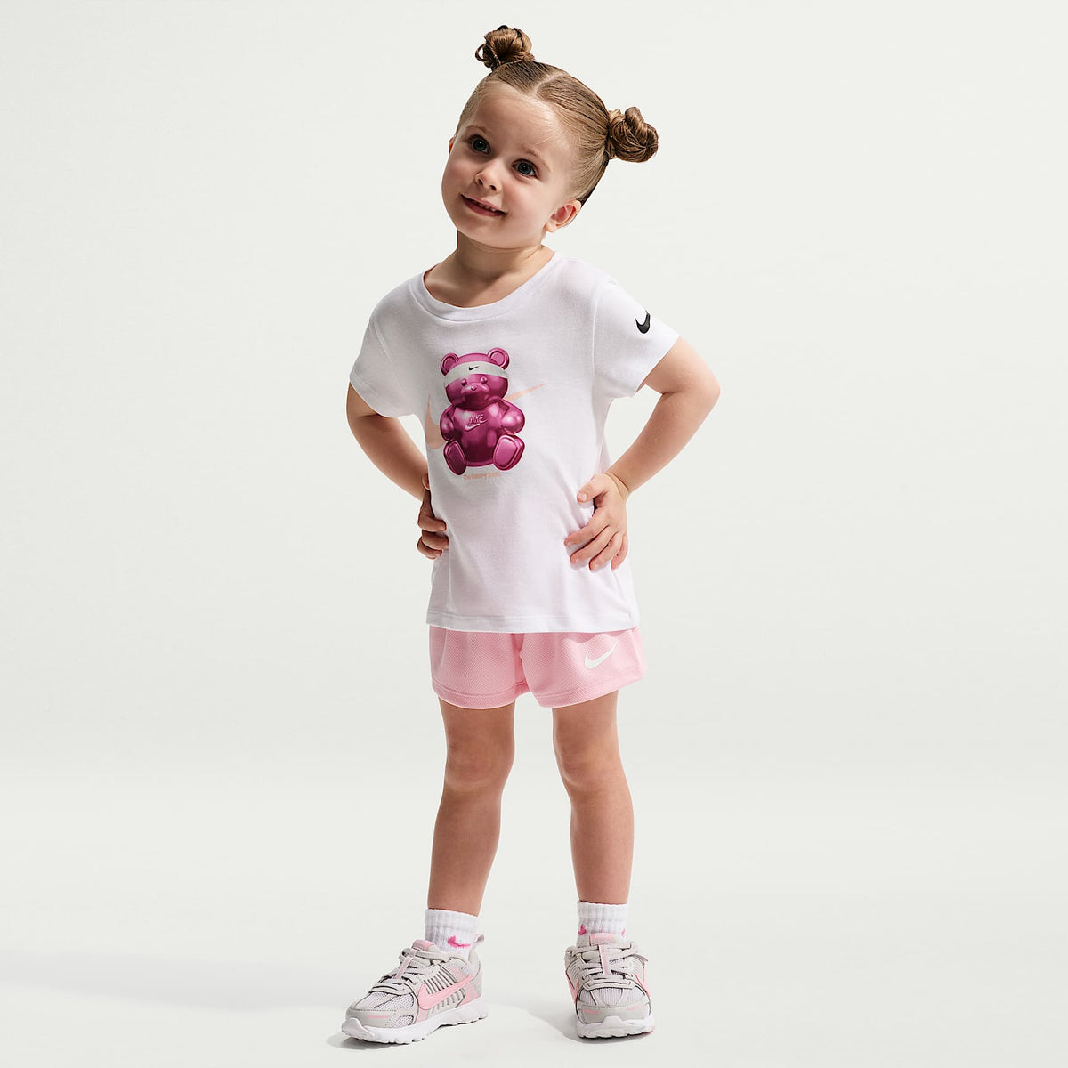 Playera con gráfico infantil Nike Sportswear – Blanco – vista 4
