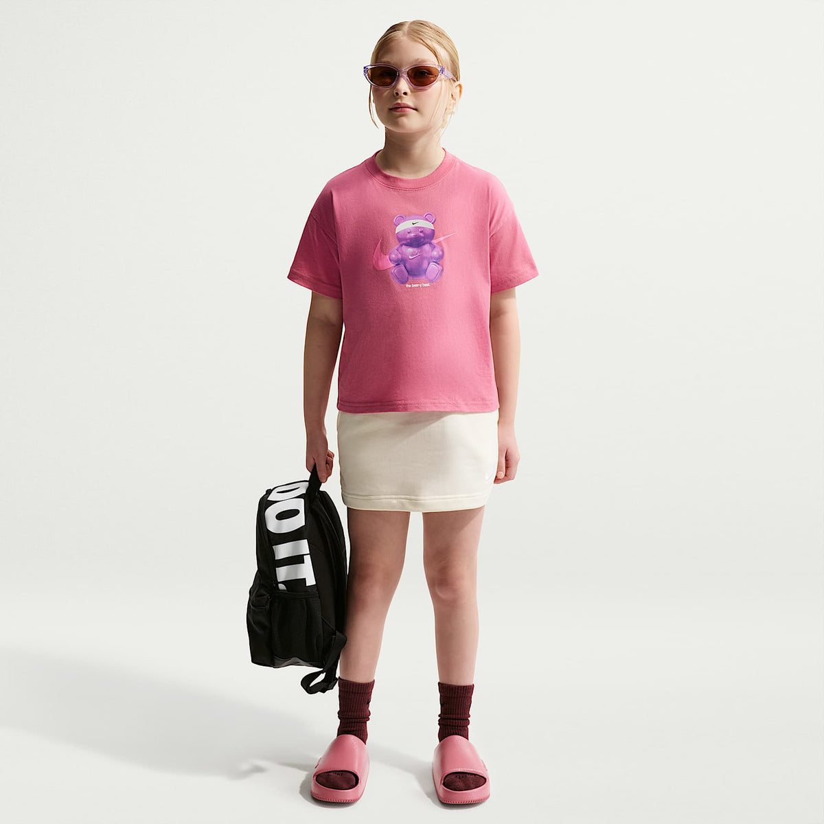 Playera cuadrada para niños talla grande Nike Sportswear – Peonía – vista 4
