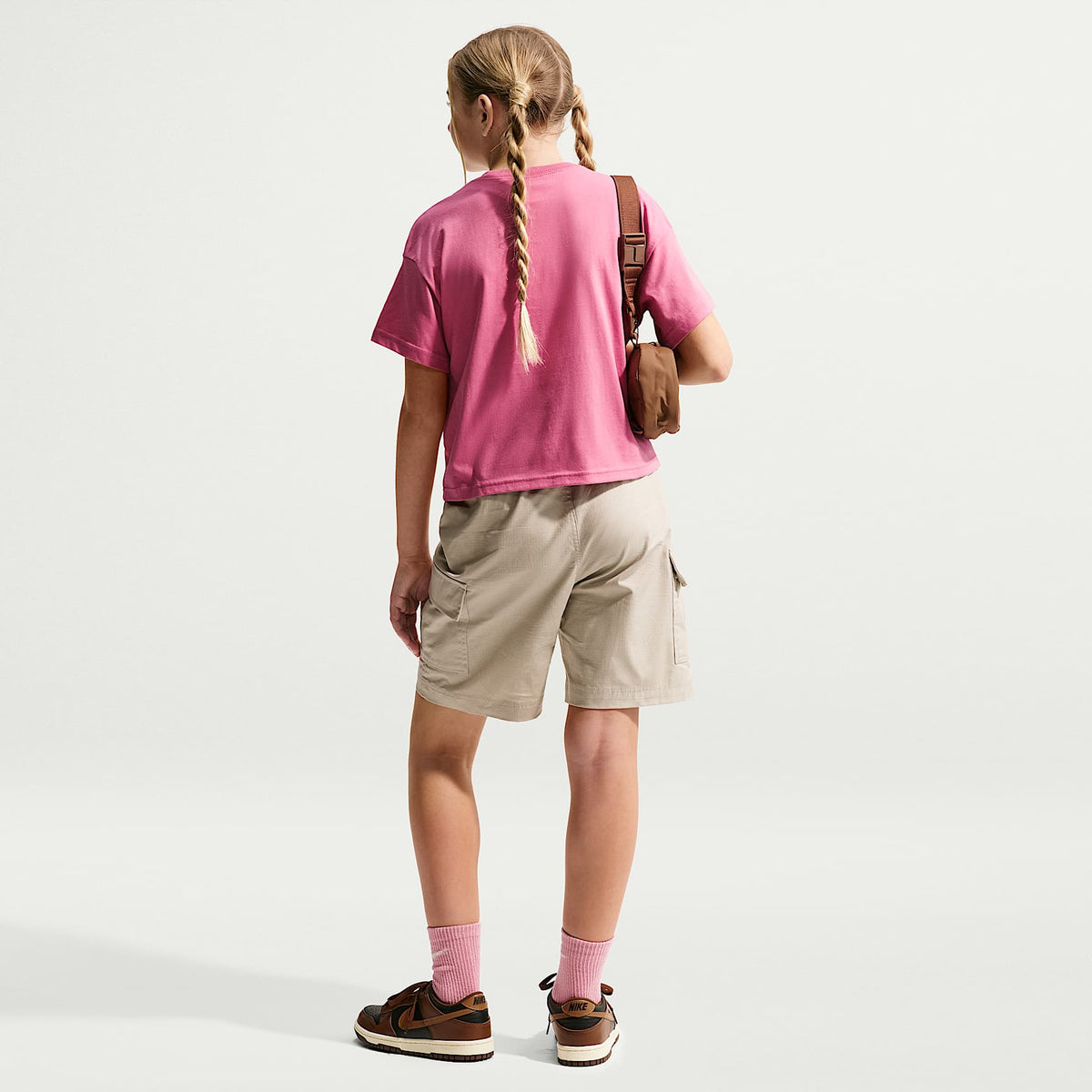 Playera para niña talla grande Nike Sportswear – Peonía – vista 5