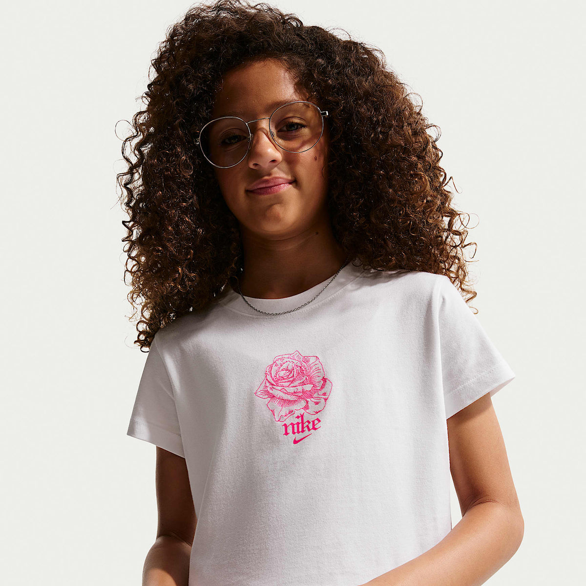 Playera recortada para niña talla grande Nike Sportswear – Blanco – vista 1
