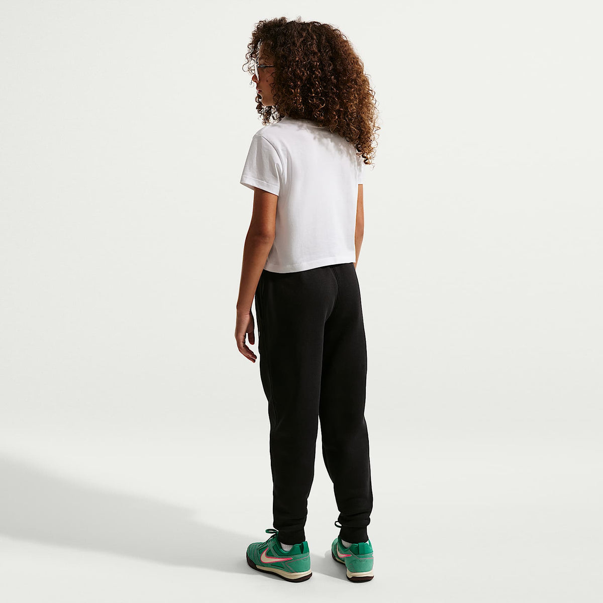 Playera recortada para niña talla grande Nike Sportswear – Blanco – vista 5