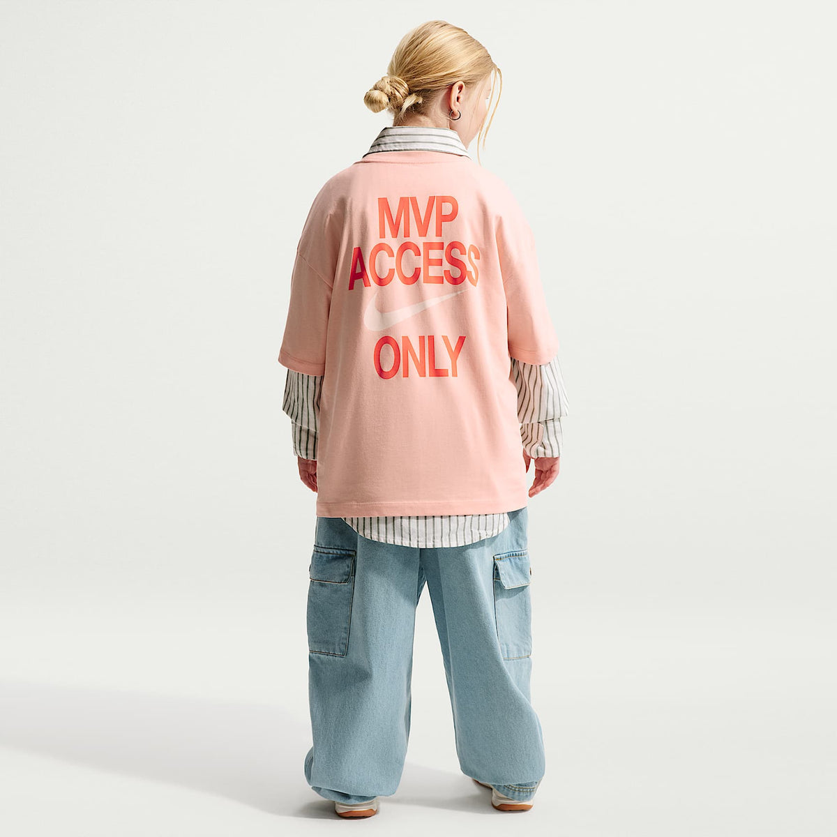 Playera oversized para niños talla grande Nike Sportswear – Naranja ártico – vista 5