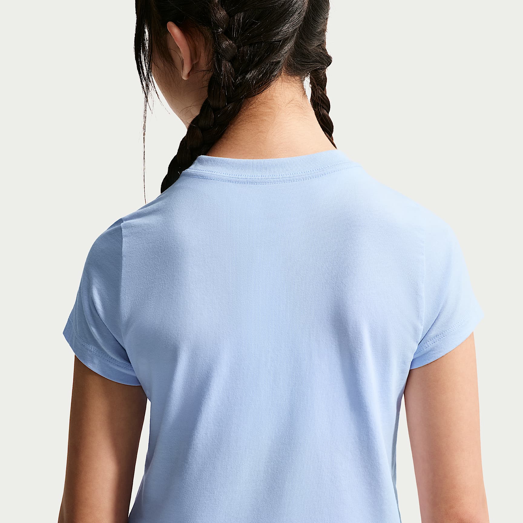 Playera cropped para niña talla grande Nike Sportswear – Azul hidrógeno – vista 2
