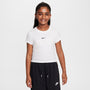 Playera cropped para niña talla grande Nike Sportswear – Blanco – vista 1