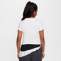 Playera cropped para niña talla grande Nike Sportswear – Blanco – vista 2