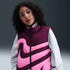 Chaleco acolchado holgado Nike Sportswear Therma-FIT para niñas talla grande Swoosh – Burdeos/Hechizo rosa/Hechizo rosa – vista 1